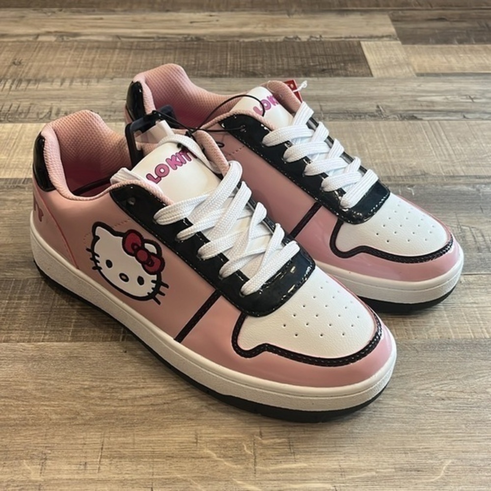 NWT Sanrio Hello Kitty sneakers athletic shoes 8